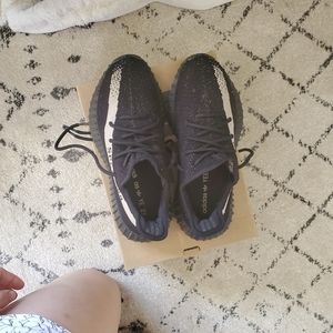 Yeezy boost 350 v2 oreo